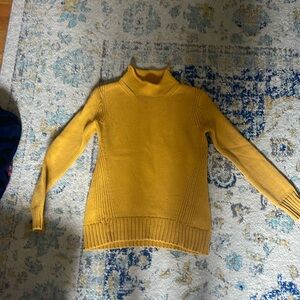 J crew sweater small